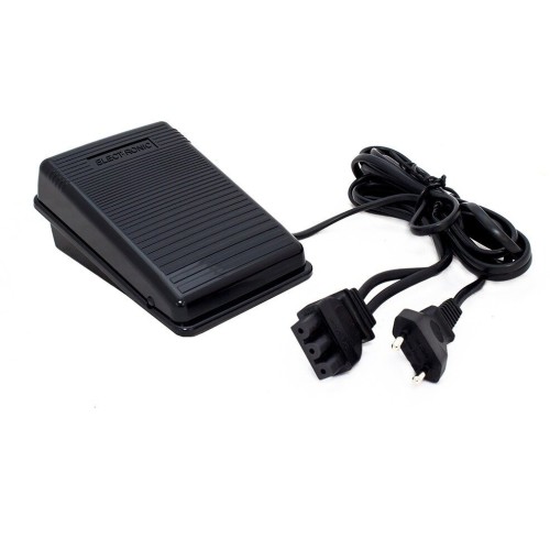 Швейная машина SINGER Studio 12 белый