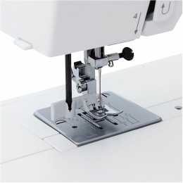 Швейная машина Janome 1522RD 25 операции, петля автомат, верт. челнок, нитевдеватель, мягкий  , подарочный набор (шпульки, ножницы, сантиметровая лента, игольница )