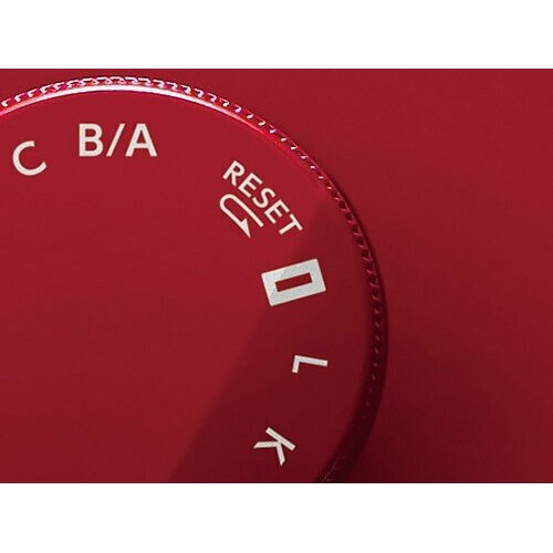 Швейная машина Janome 1522RD 25 операции, петля автомат, верт. челнок, нитевдеватель, мягкий  , подарочный набор (шпульки, ножницы, сантиметровая лента, игольница )
