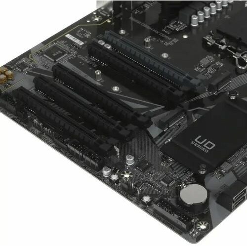 Материнская плата Gigabyte B660 DS3H AX DDR4 Soc-1700 Intel B660 4xDDR4 ATX AC`97 8ch(7.1) GbLAN RAID+HDMI+DP
