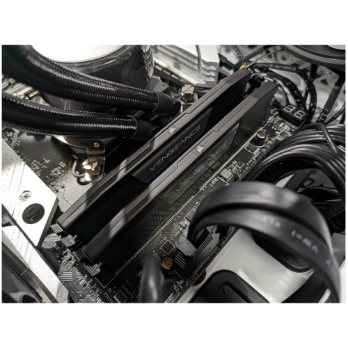 Память DDR5 2x16Gb 5200MHz Corsair CMK32GX5M2B5200C40 Vengeance RTL PC5-41600 CL40 DIMM 288-pin 1.25В