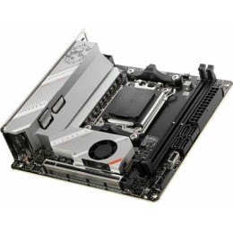 Материнская плата MSI MPG B650I EDGE WIFI, AM5,2DDR5,1PCIEx16,2M.2,4SATA3,1USB 20G,4USB 10G,4USB 5G,2USB2 (010146)