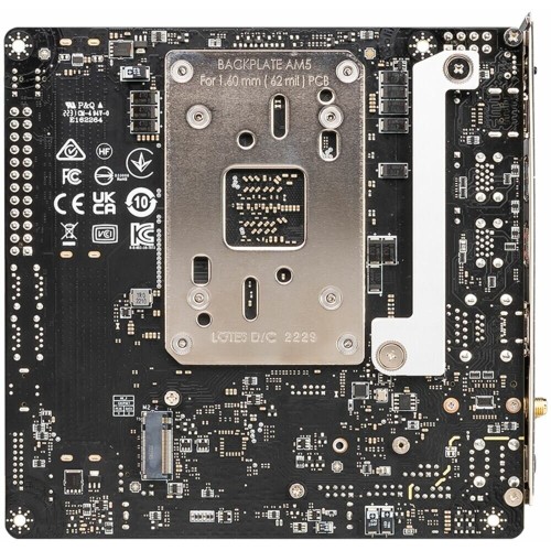 Материнская плата MSI MPG B650I EDGE WIFI, AM5,2DDR5,1PCIEx16,2M.2,4SATA3,1USB 20G,4USB 10G,4USB 5G,2USB2 (010146)