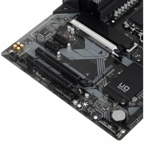 Материнская плата Gigabyte Z790 UD Soc-1700 Intel Z790 4xDDR5 ATX AC`97 8ch(7.1) 2.5Gg RAID+HDMI+DP