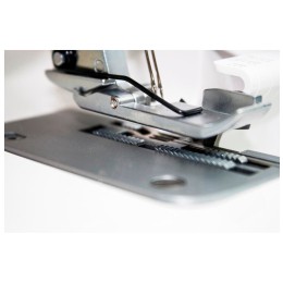 Оверлок JANOME HQ-090D белый
