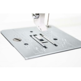 Швейная машина JANOME S-19 белый