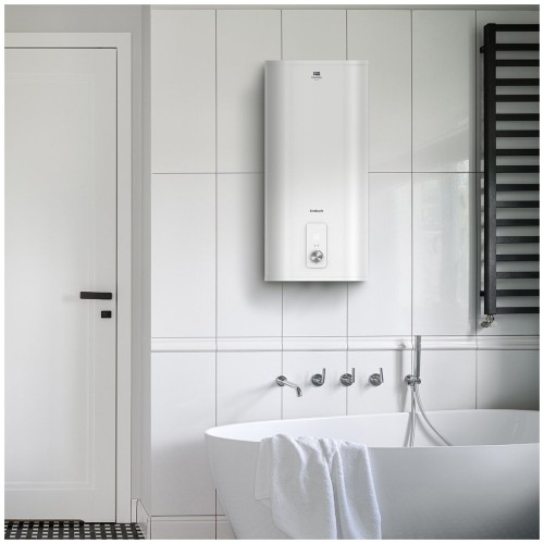 Водонагреватель TIMBERK SWH FSL1 80 VE Накопительный, нерж., объем 80л, верт., плоск.