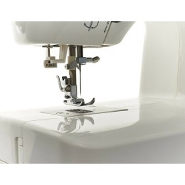 Швейная машина CHAYKA NEW WAVE 750