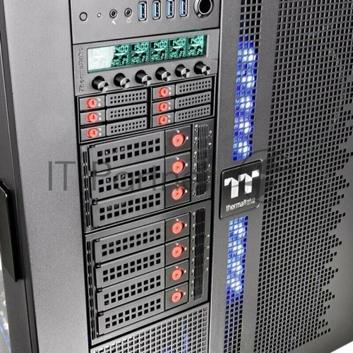 Сменный бокс для HDD/SSD Thermaltake Max 3504 SATA I/II/III/SAS металл черный hotswap 4