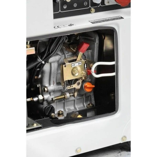 Дизельэлектростанция HYUNDAI DHY 8000SE-3  6кВА/4.8кВт, 220 В, 13 ч., дизель